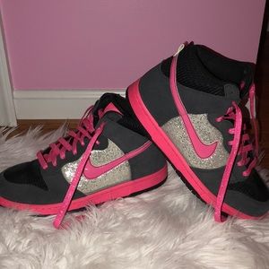 Nike shoes brand new (worn literally once)